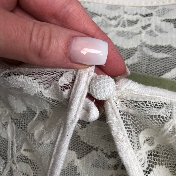 Aritzia lace top - Picture 3 of 3